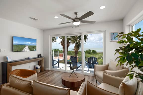 Bayfront Beacon - Image 4