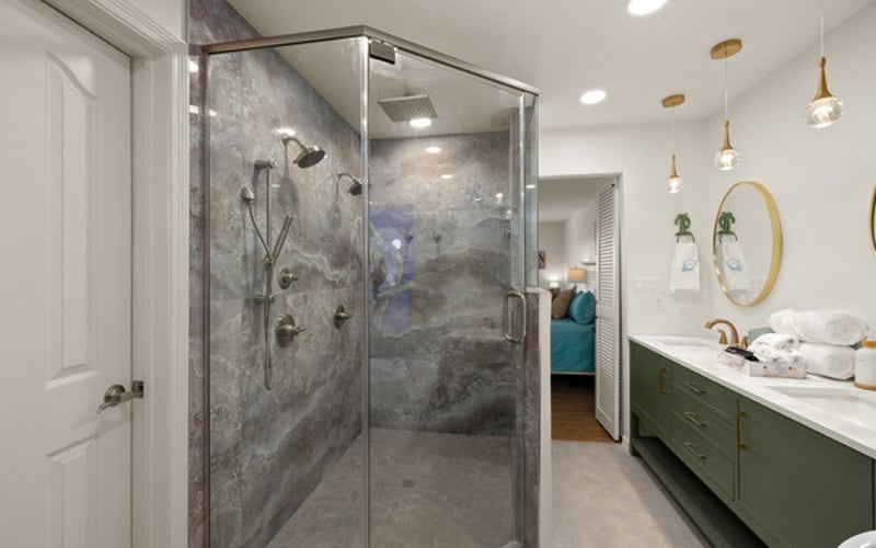 Pelican Ensuite