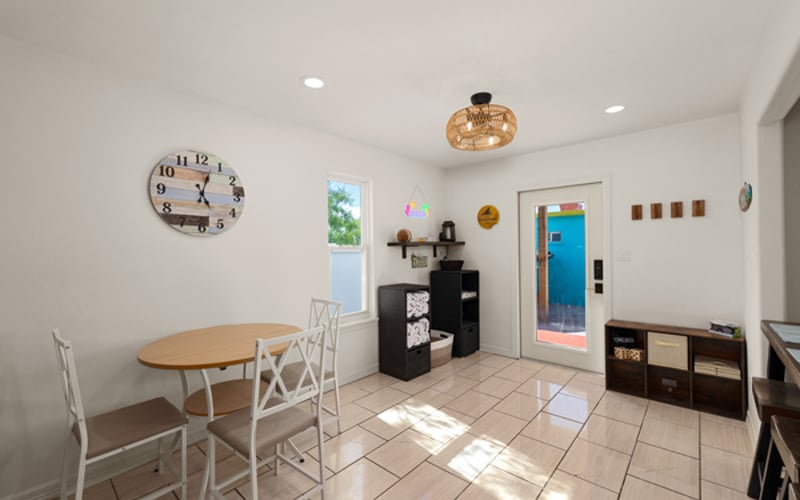 Kitchen nook/ Pool landing